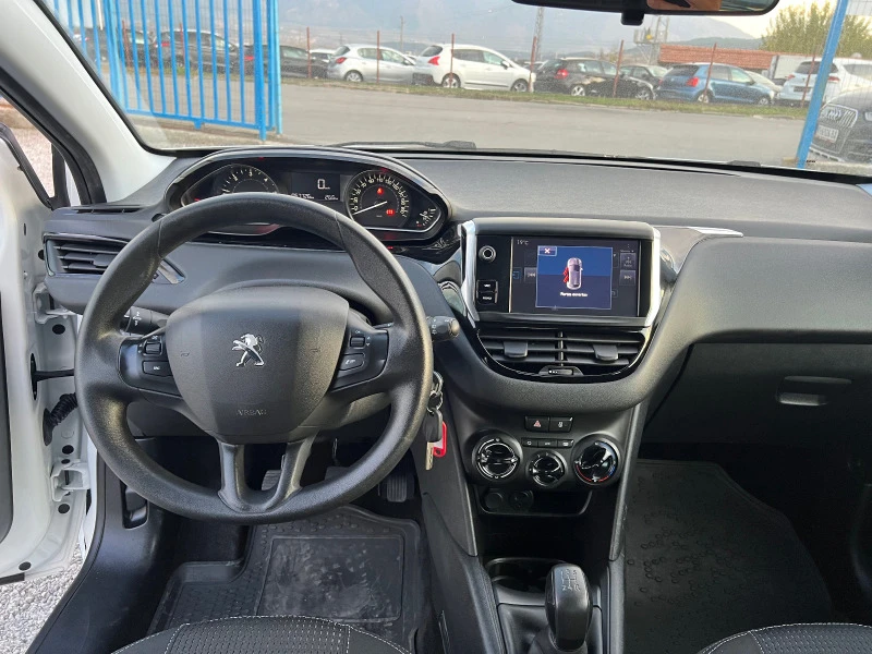 Peugeot 208 1.6hdi EURO 6, снимка 7 - Автомобили и джипове - 38561010