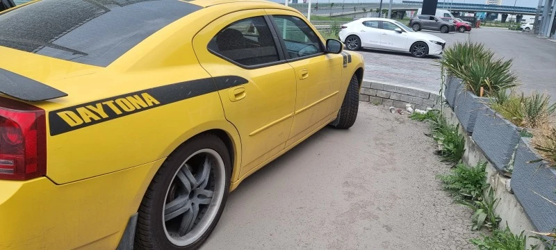 Dodge Charger R/T Daytona, снимка 2 - Автомобили и джипове - 47600805