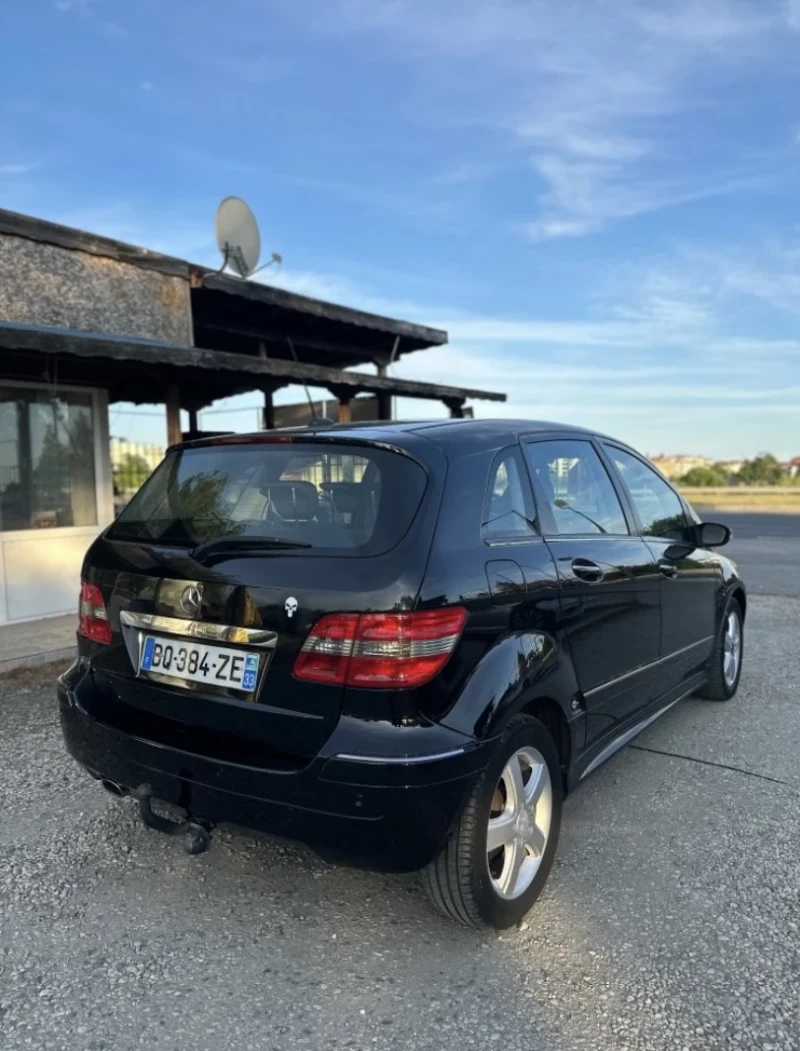 Mercedes-Benz B 200 Автоматик, снимка 4 - Автомобили и джипове - 47656110