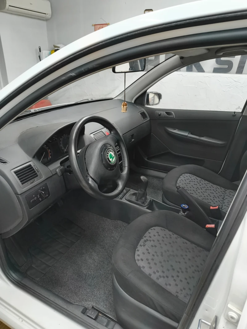 Skoda Fabia 1.9SDI 2006 , снимка 8 - Автомобили и джипове - 48285842