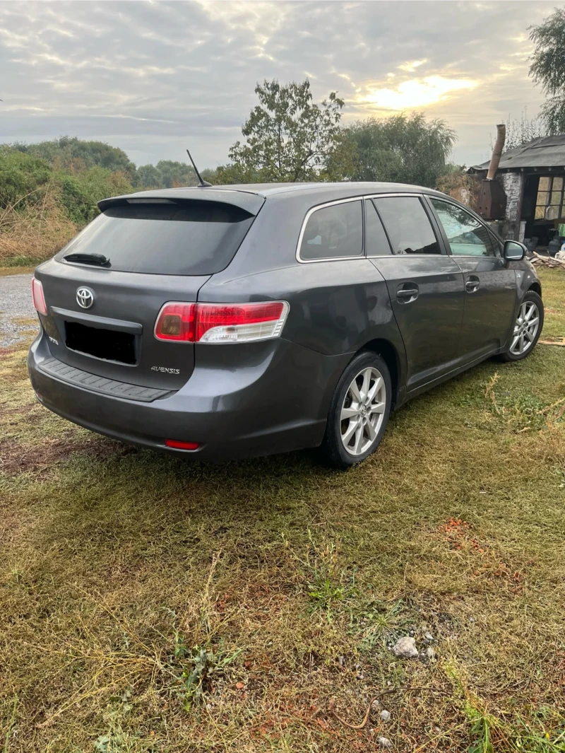 Toyota Avensis 2.2D, снимка 4 - Автомобили и джипове - 49232924