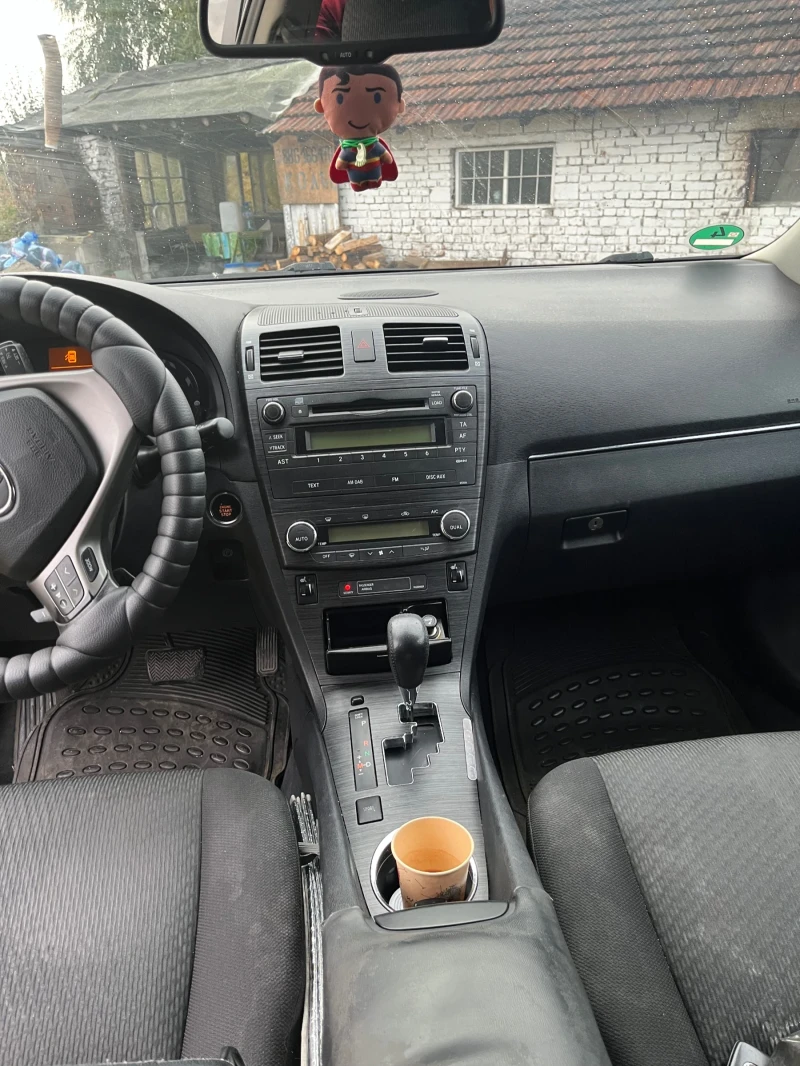 Toyota Avensis 2.2D, снимка 9 - Автомобили и джипове - 49232924