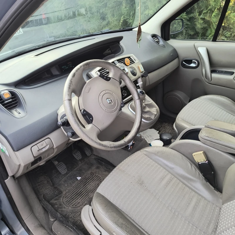 Renault Grand scenic, снимка 5 - Автомобили и джипове - 49507437