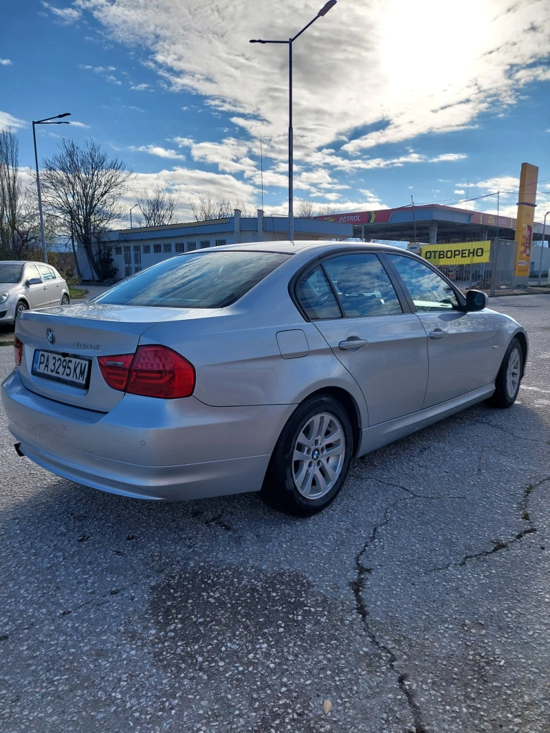 BMW 320 2.0D LCI (ФЕЙС) 6ск. / PARKTRONIC, снимка 6 - Автомобили и джипове - 52596451