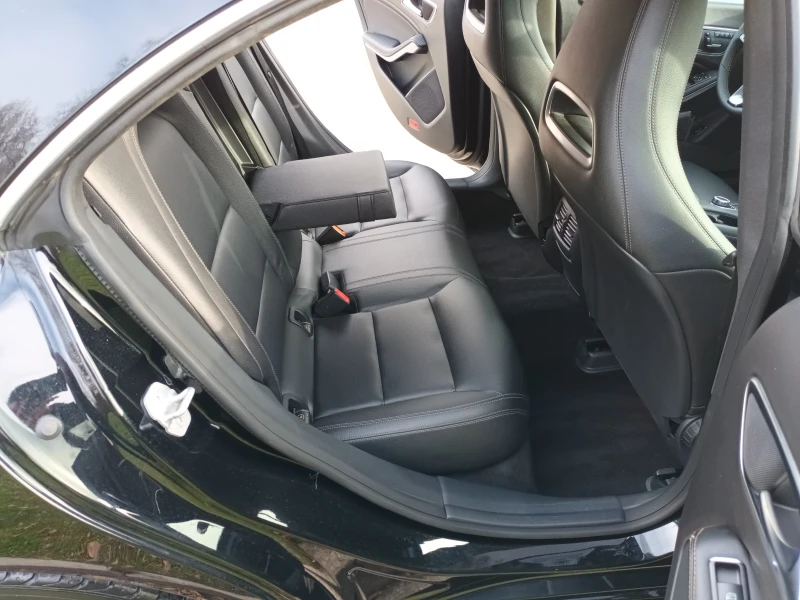 Mercedes-Benz CLA 250 4-MATIC, снимка 12 - Автомобили и джипове - 52627528