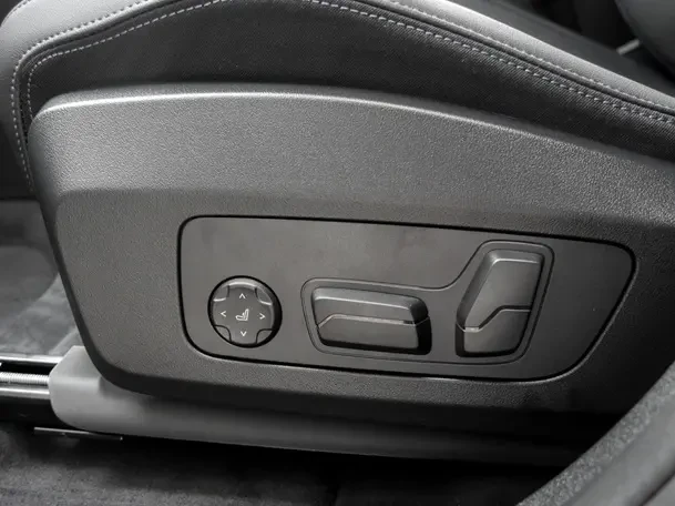 BMW iX1 xDrive30 = M-Sport = �������� | Mobile.bg � ����������� 4