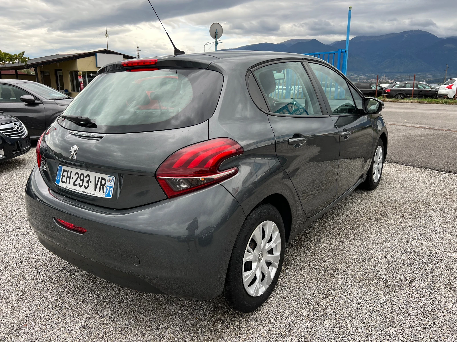 Peugeot 208 1.6hdi EURO 6 - изображение 4