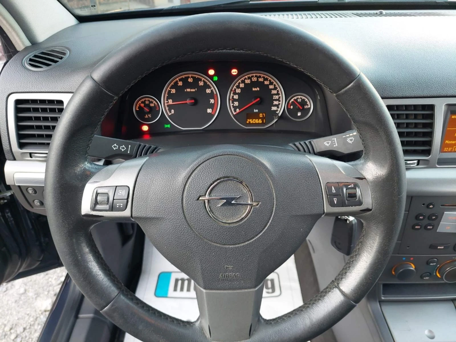 Opel Vectra 1.6i FACELIFT  - изображение 8