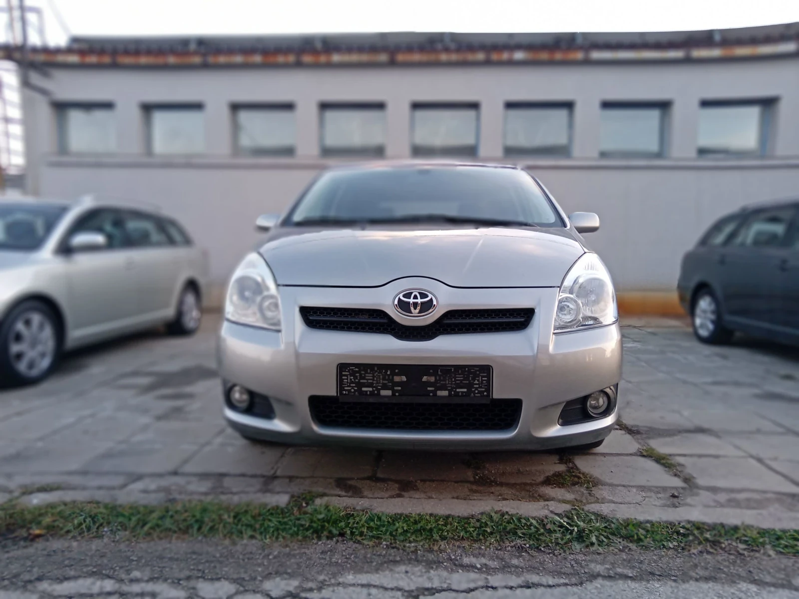 Toyota Corolla verso 1.8 Навигация , Фейслифт - изображение 2