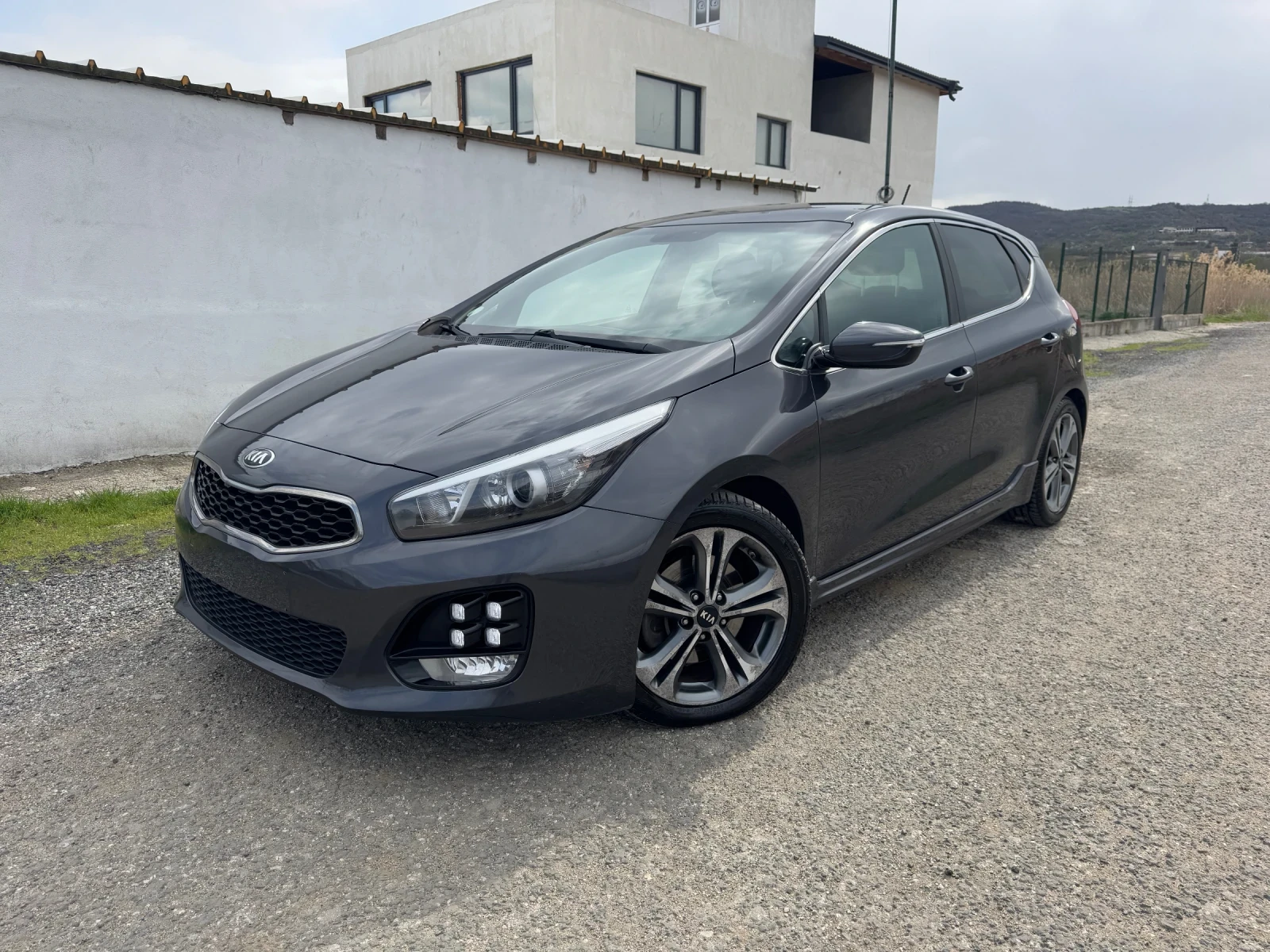 Kia Ceed 1.6 CRDI * GT LINE* FULL*  | Mobile.bg — изображение 1