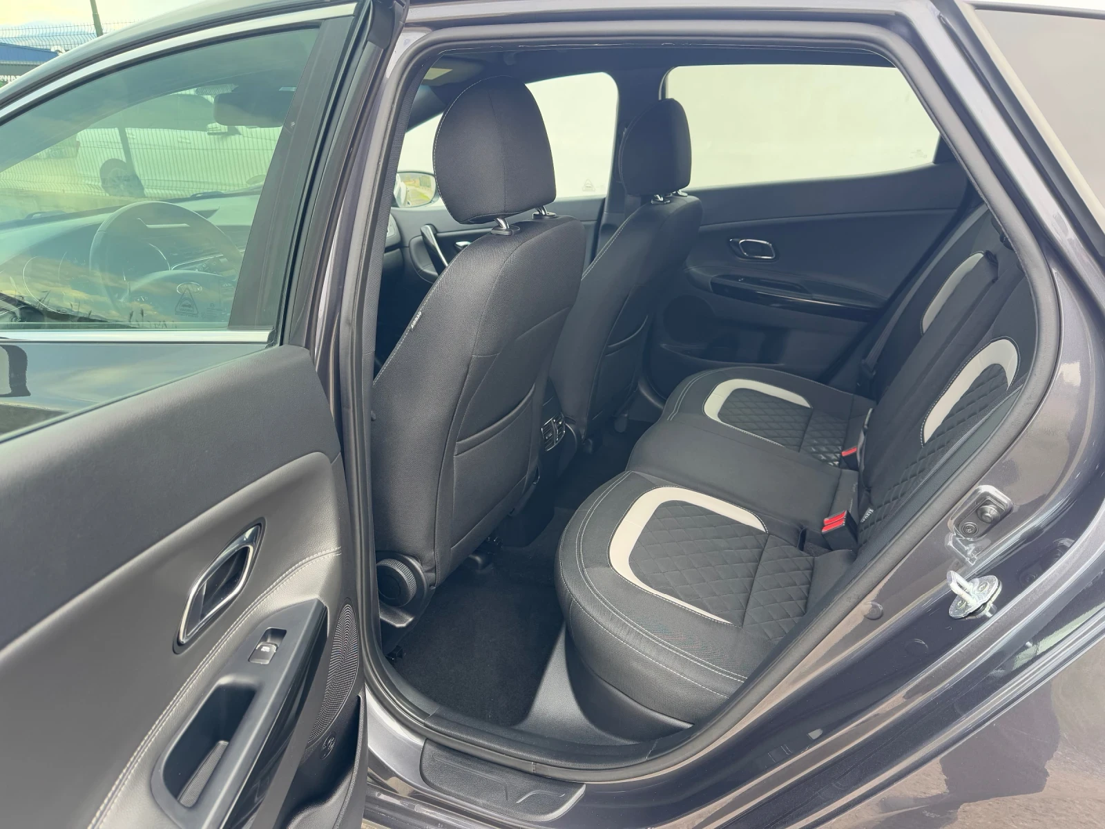 Kia Ceed 1.6 CRDI * GT LINE* FULL*  | Mobile.bg — изображение 12