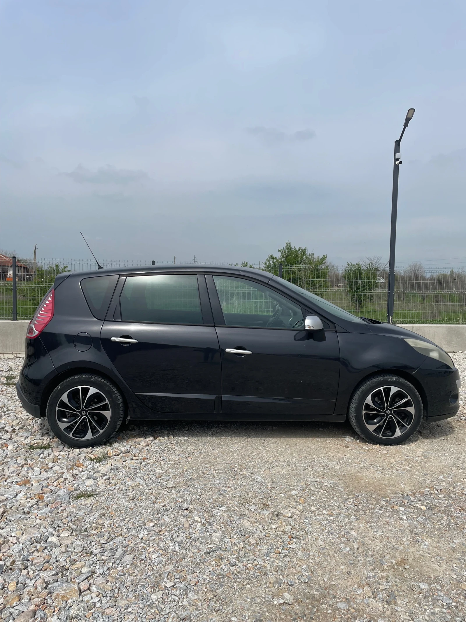 Renault Scenic 1.5 дизел - изображение 6