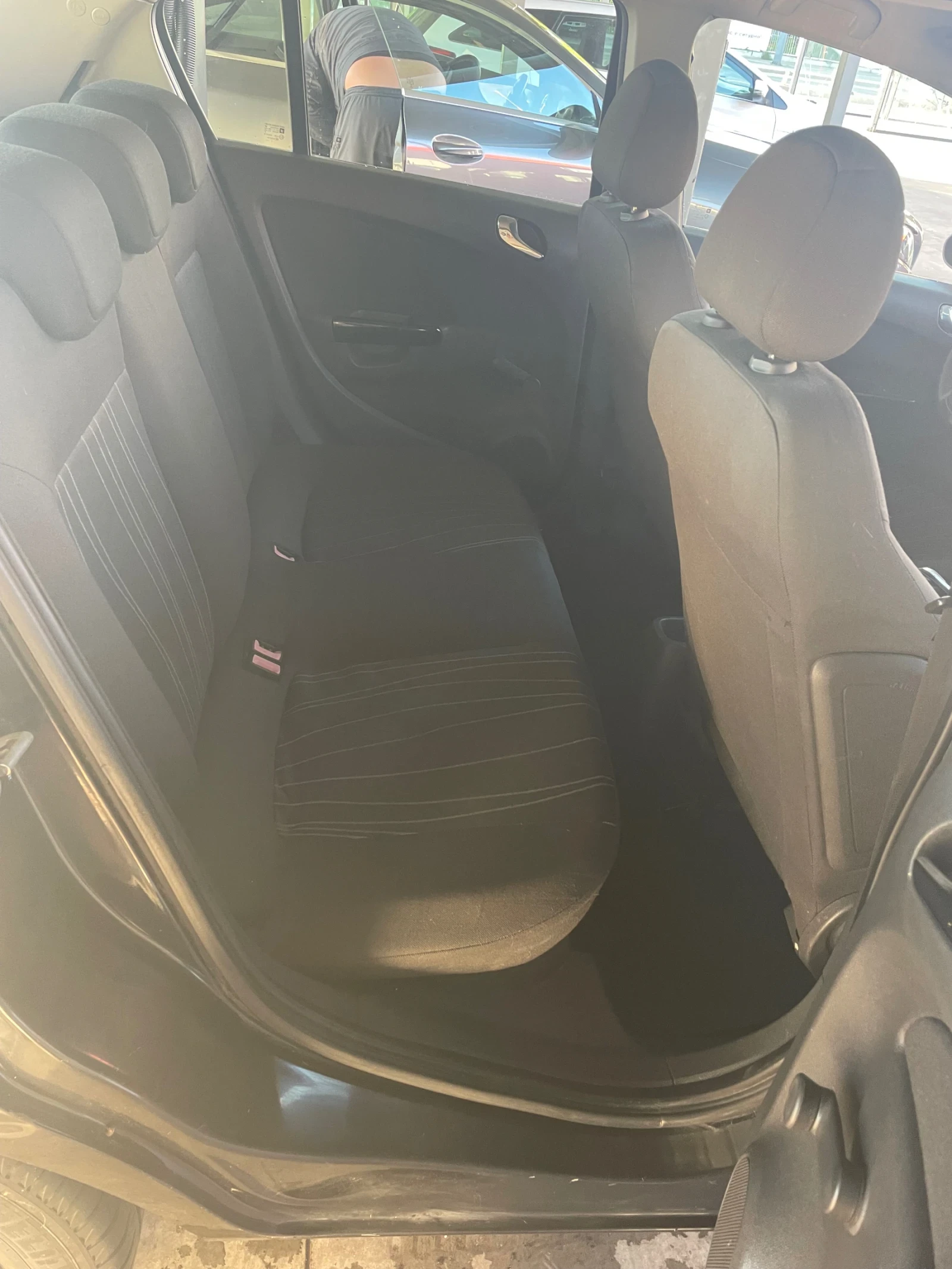 Opel Corsa 1.2 - изображение 8