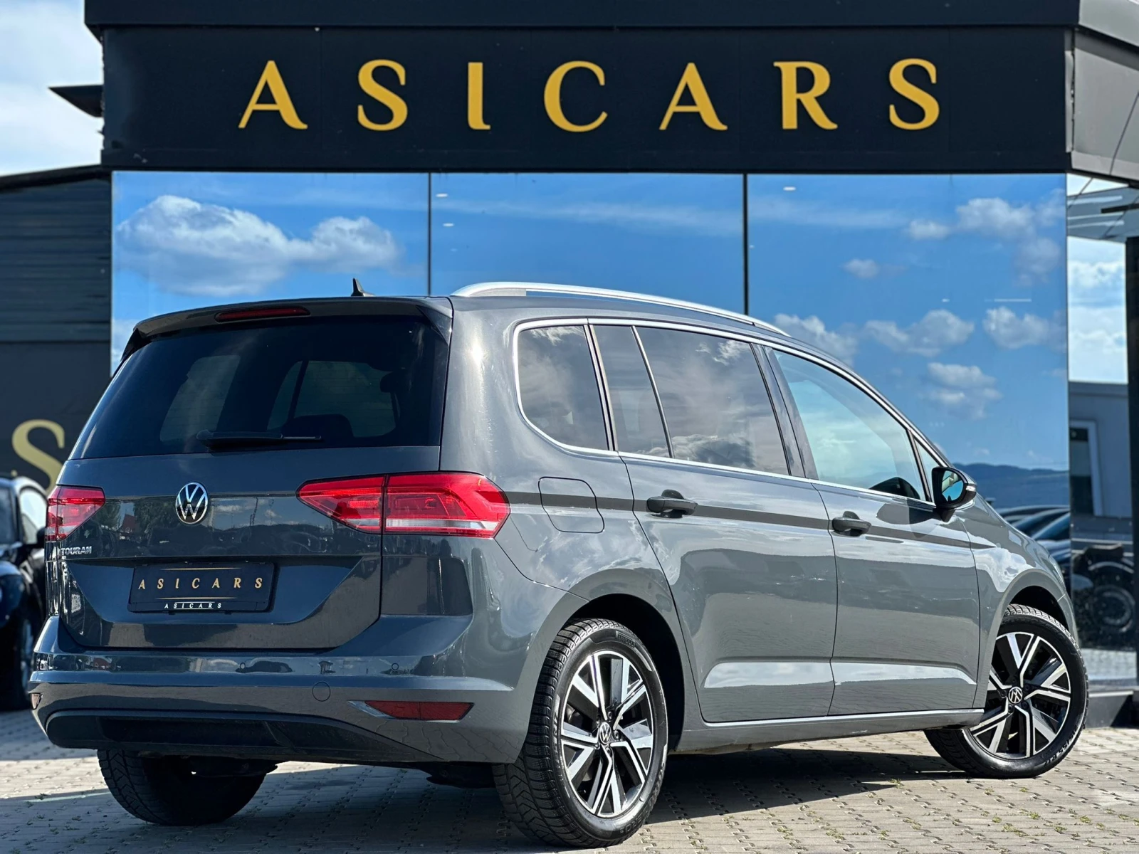 VW Touran / 2.0 TDI / EXECUTIVE / 6+ 1 / EURO 6 / TOP / - изображение 5