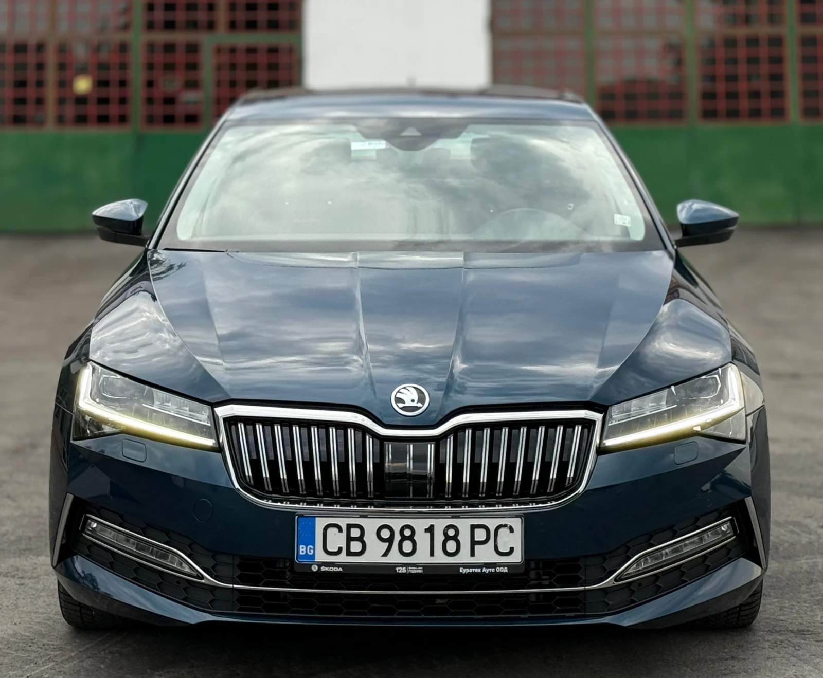Skoda Superb 2.0TDi 150к.с * L&K* * Дигитал*  - изображение 2