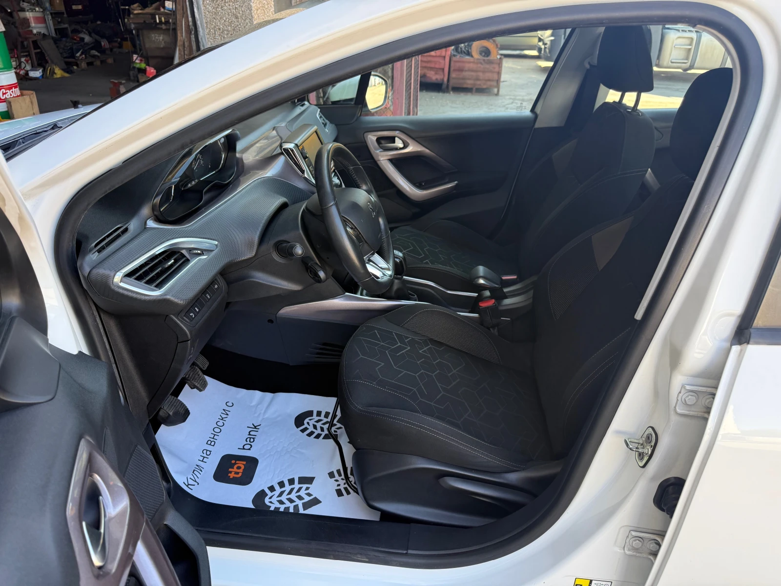 Peugeot 2008 1.4 HDI - изображение 8