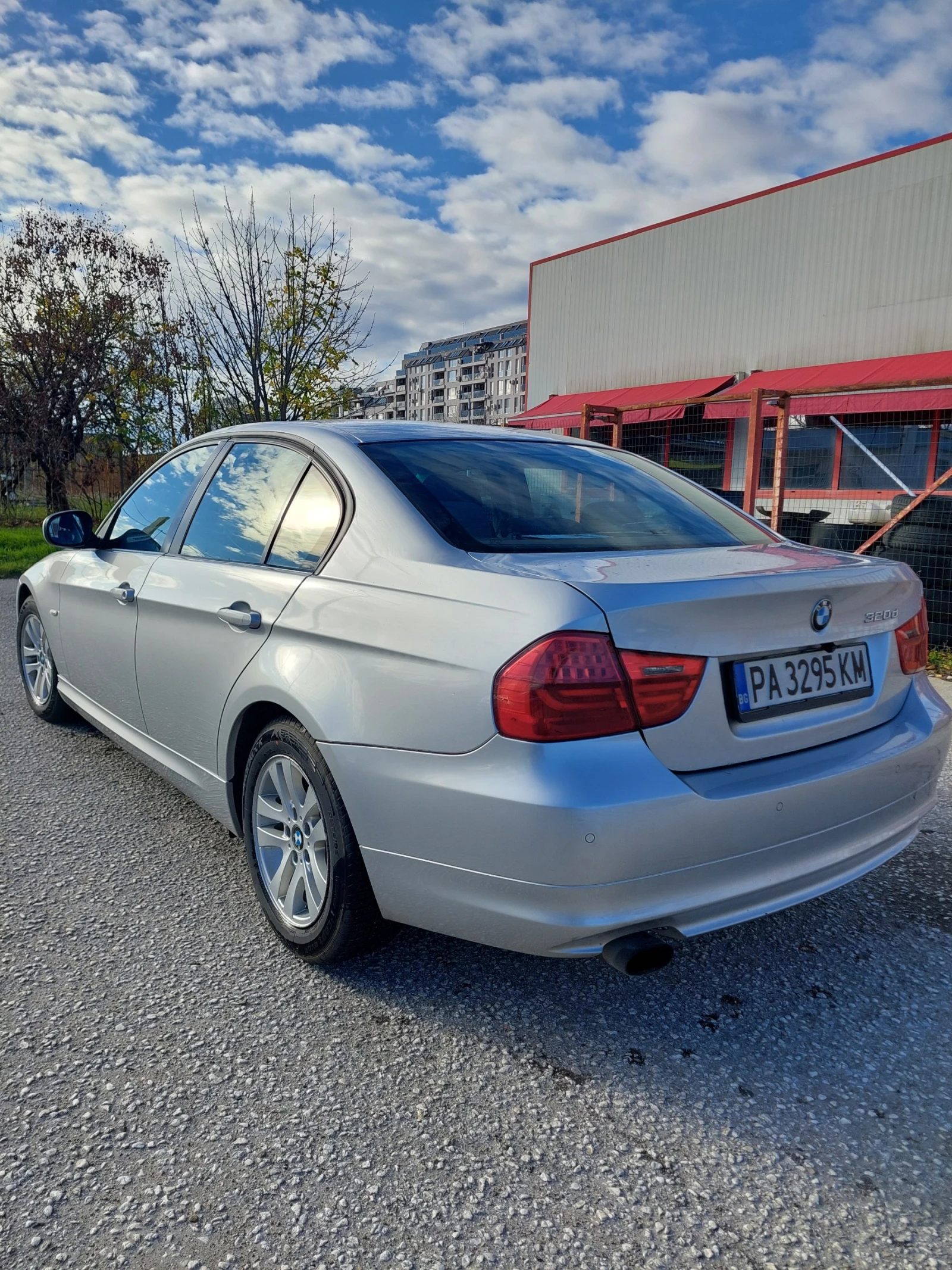 BMW 320 2.0D LCI (����) 6��. / PARKTRONIC | Mobile.bg � ����������� 5