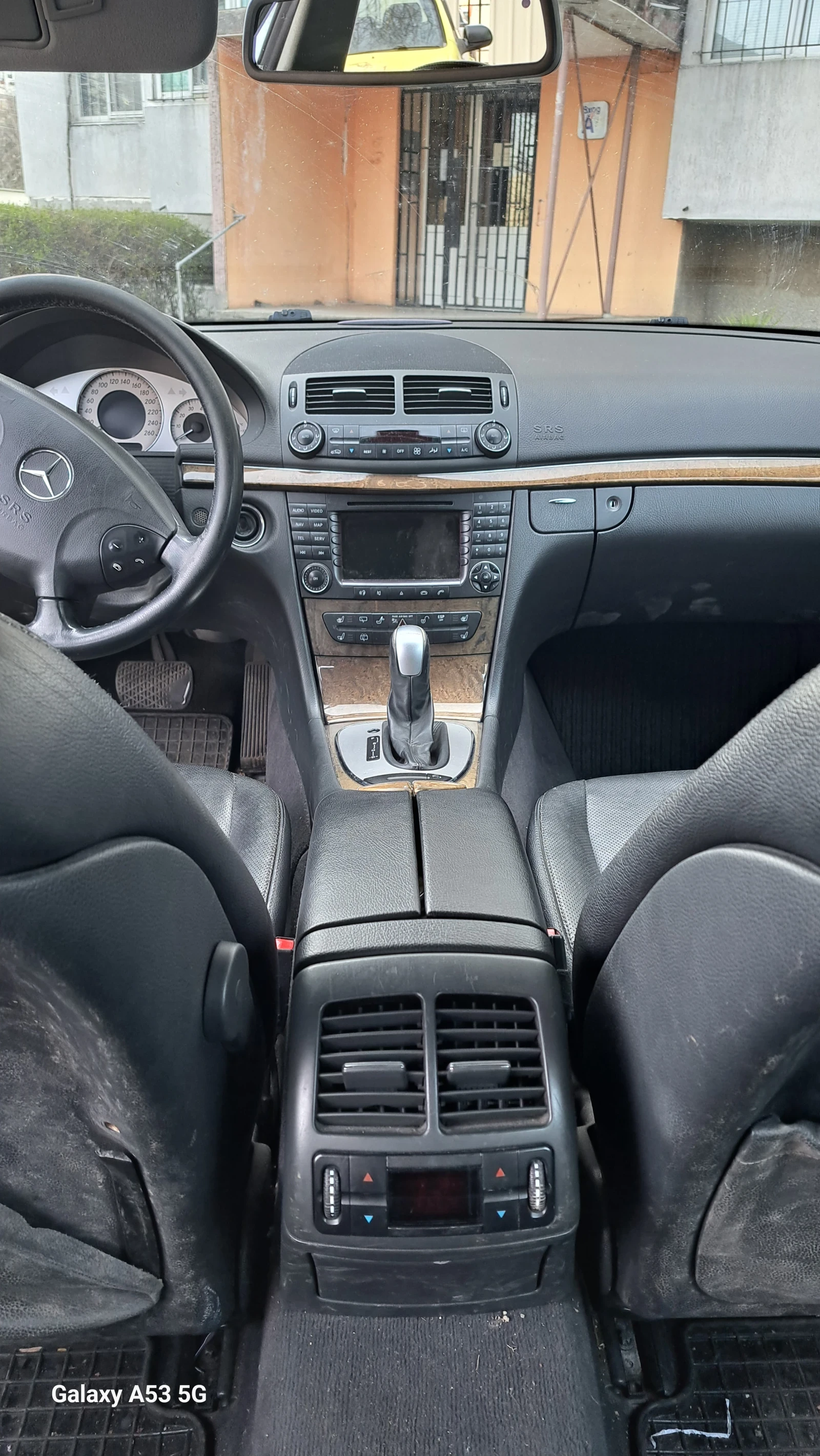 Mercedes-Benz E 280, снимка 9 - Автомобили и джипове - 53981267