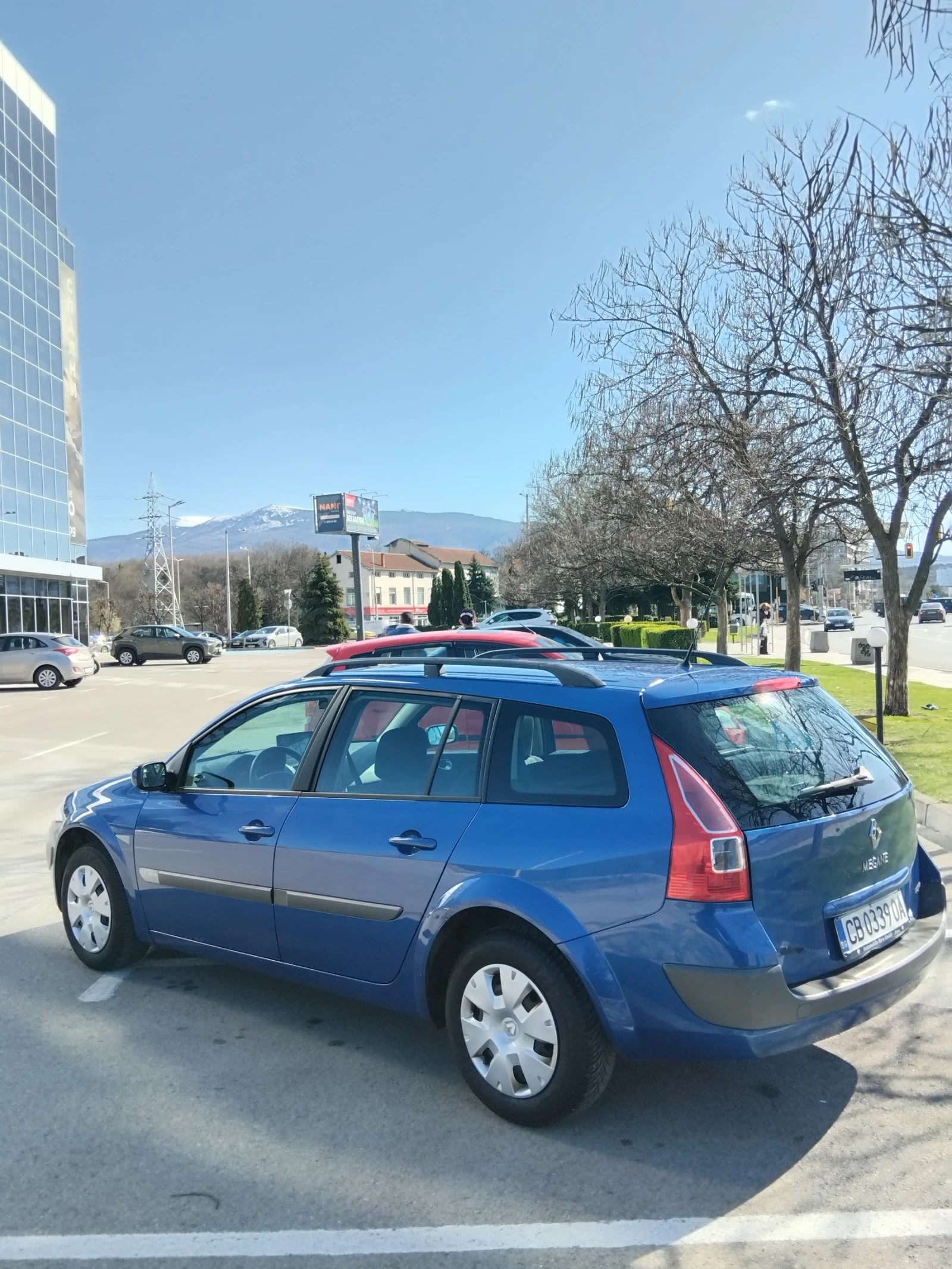 Renault Megane 16 бензин , снимка 8 - Автомобили и джипове - 54138906