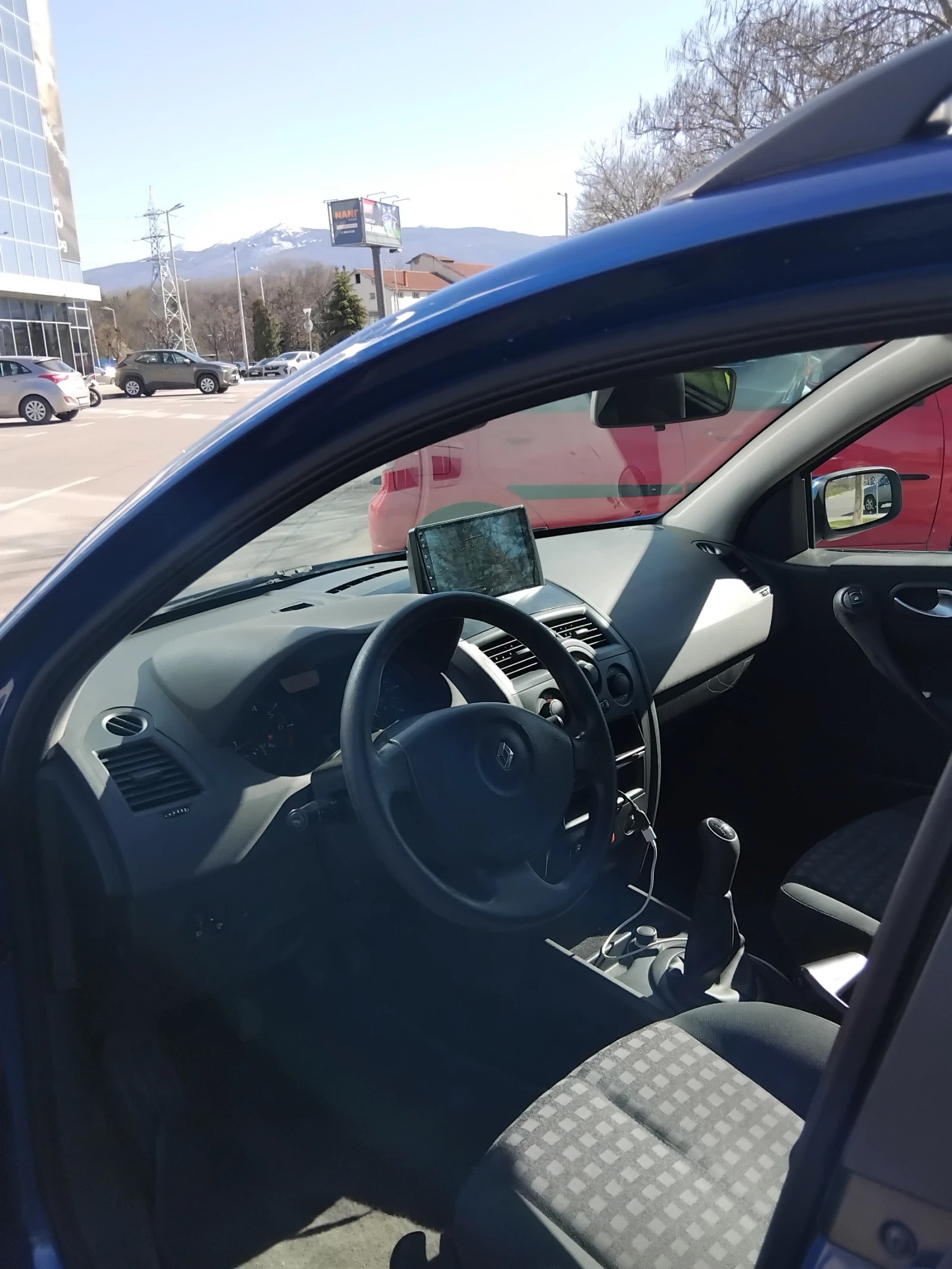 Renault Megane 16 бензин , снимка 14 - Автомобили и джипове - 54138906