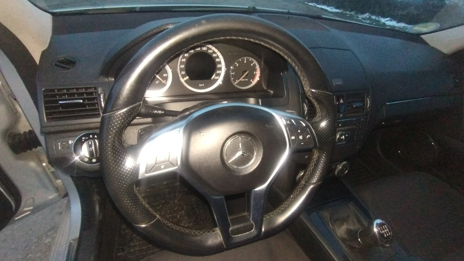 Mercedes-Benz C 220 AMG-FACE, снимка 9 - Автомобили и джипове - 54362807