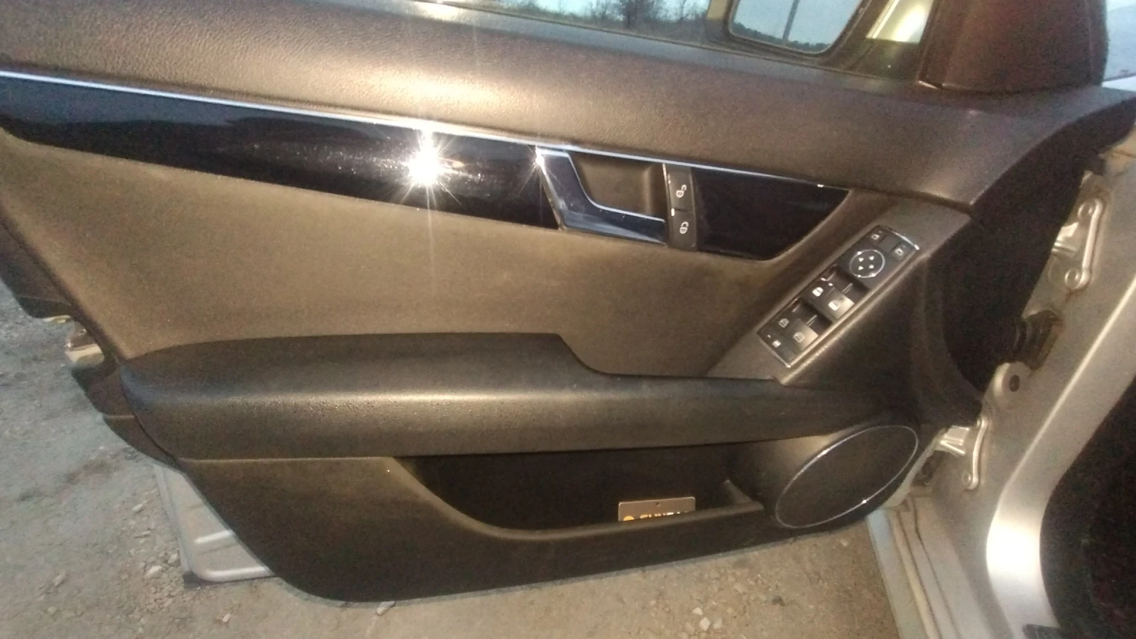 Mercedes-Benz C 220 AMG-FACE, снимка 8 - Автомобили и джипове - 54362807