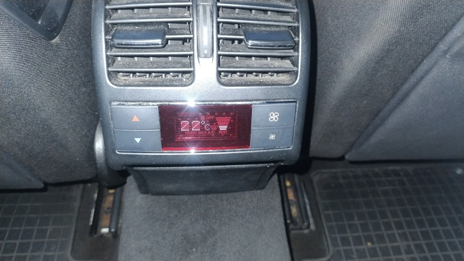 Mercedes-Benz C 220 AMG-FACE, снимка 12 - Автомобили и джипове - 54362807