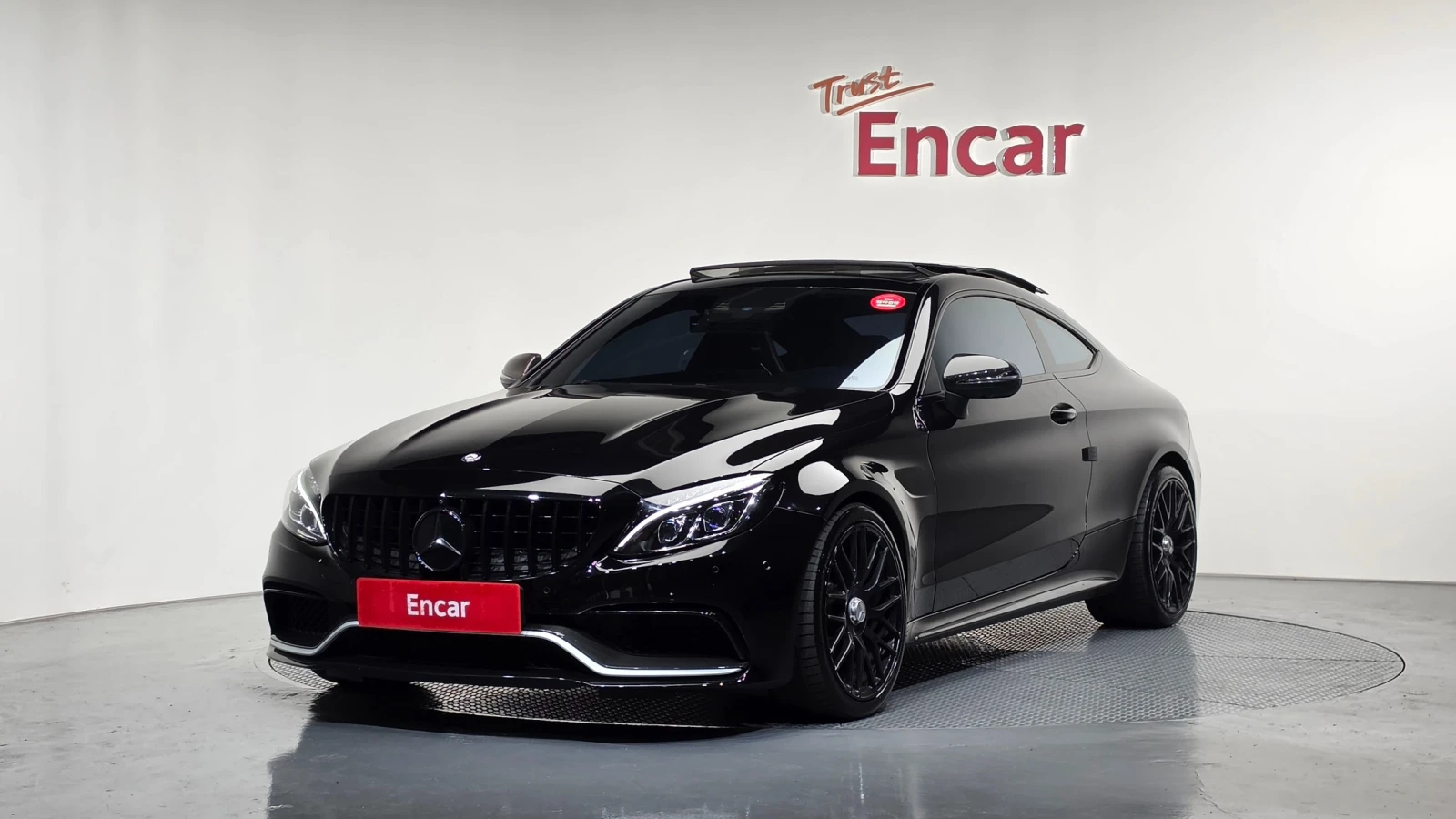 Mercedes-Benz C 63 AMG * Ceramic* 360* Pano* Ambient* , снимка 3 - Автомобили и джипове - 54586434