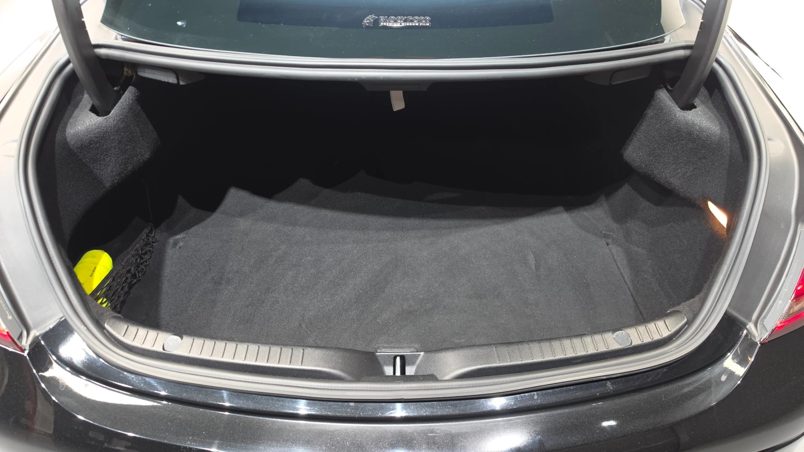 Mercedes-Benz C 63 AMG * Ceramic* 360* Pano* Ambient* , снимка 16 - Автомобили и джипове - 54586434