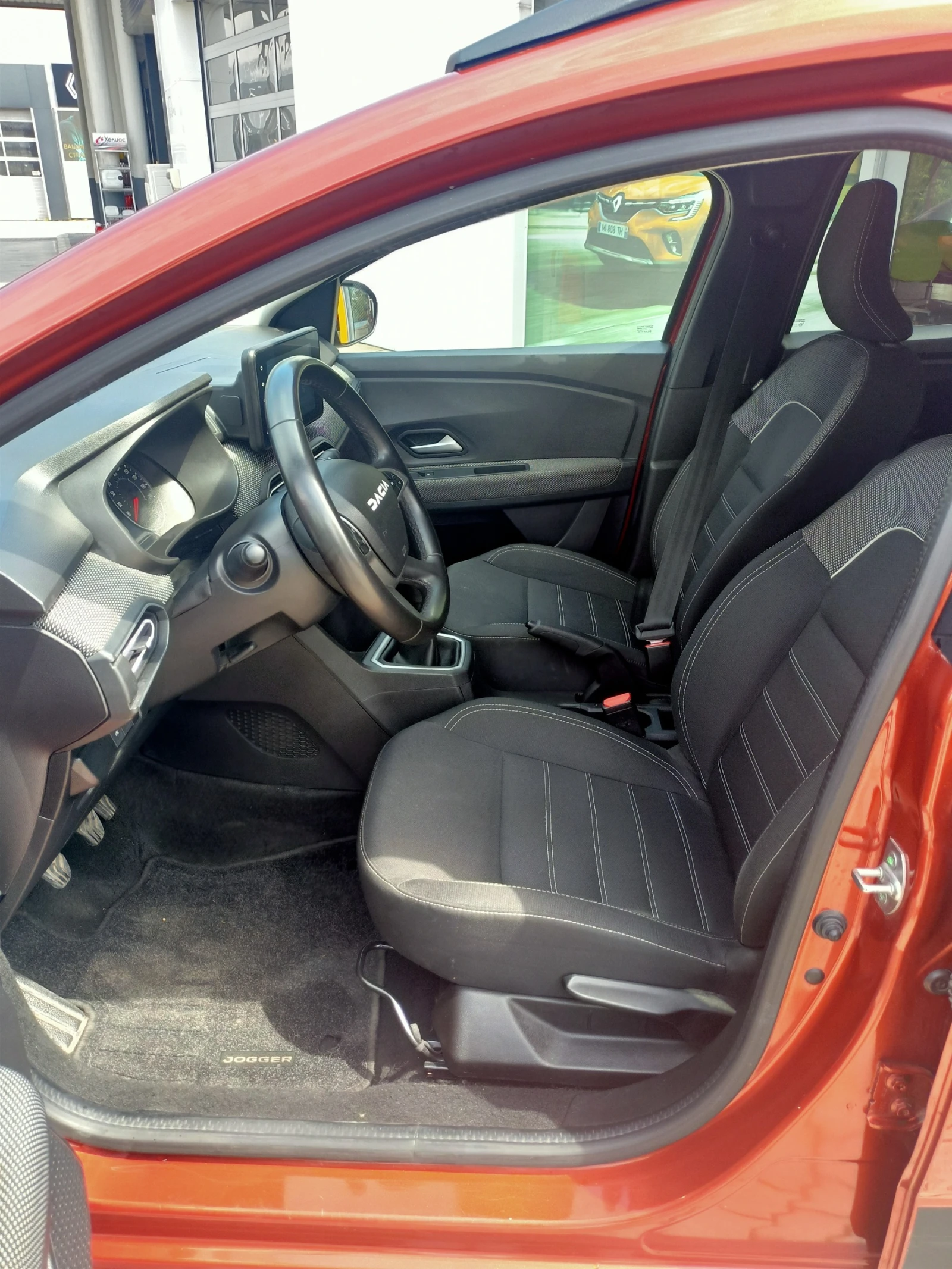 Dacia Jogger 999Евро за получаване, 1.0TCe EcoG 6+ 1м ГАЗ, снимка 8 - Автомобили и джипове - 54621189