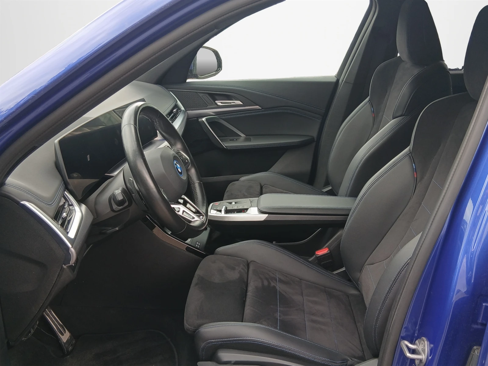 BMW iX1 xDrive30, снимка 6 - Автомобили и джипове - 54740894