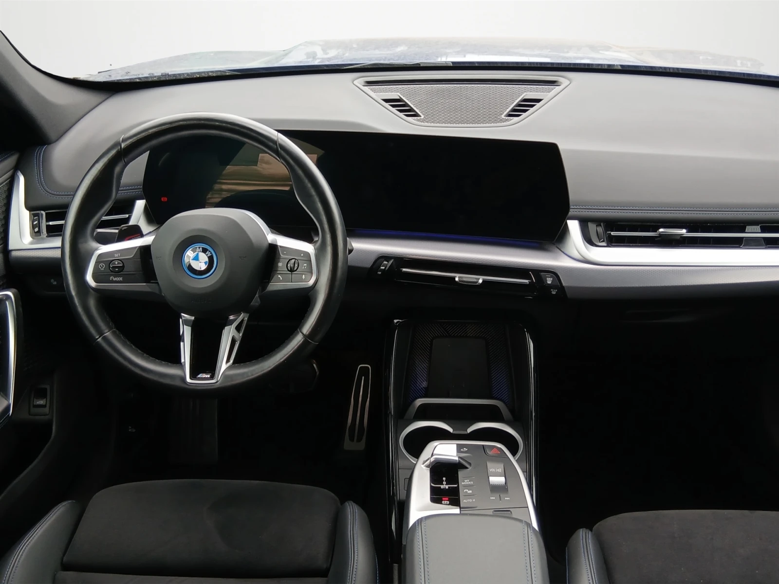 BMW iX1 xDrive30, снимка 7 - Автомобили и джипове - 54740894
