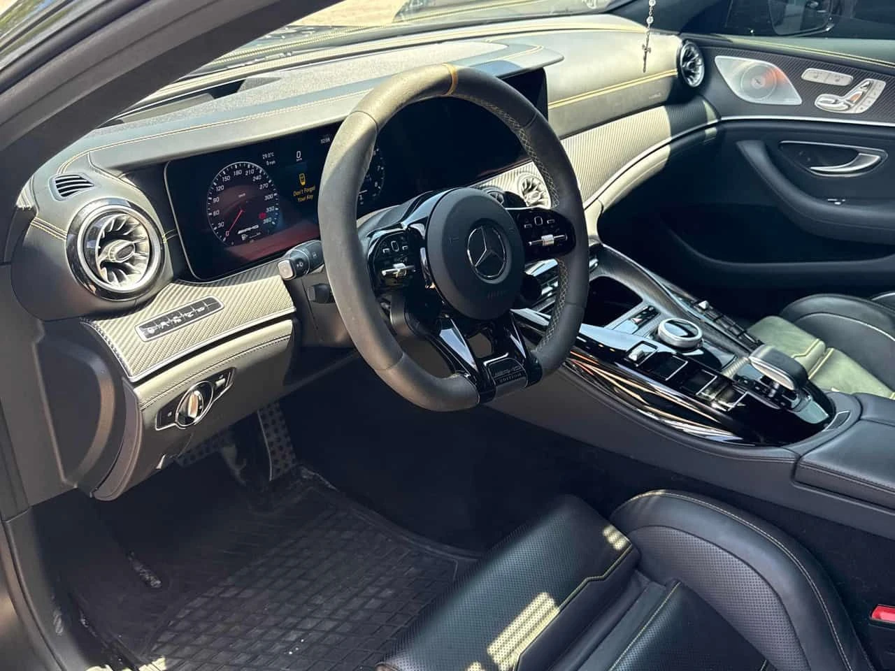 Mercedes-Benz AMG GT 63 S  CARFAX, снимка 5 - Автомобили и джипове - 55310573