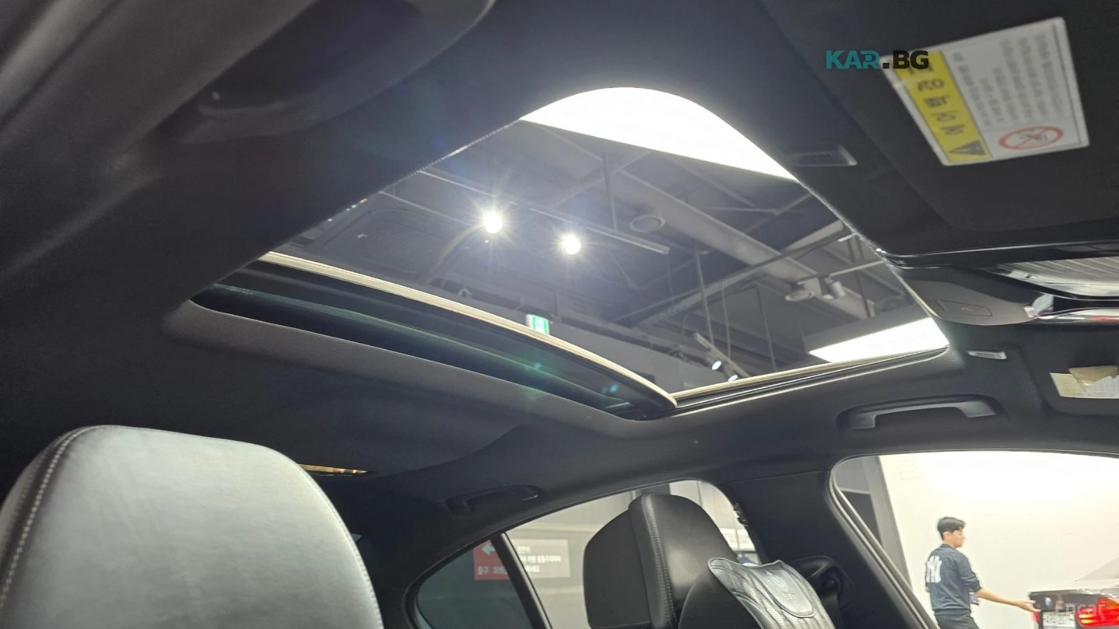 BMW 530 XDRIVE* MSPORT* КОЖА* ОБДУХВ* 360* ПАНО* HEAD UP, снимка 16 - Автомобили и джипове - 55707737