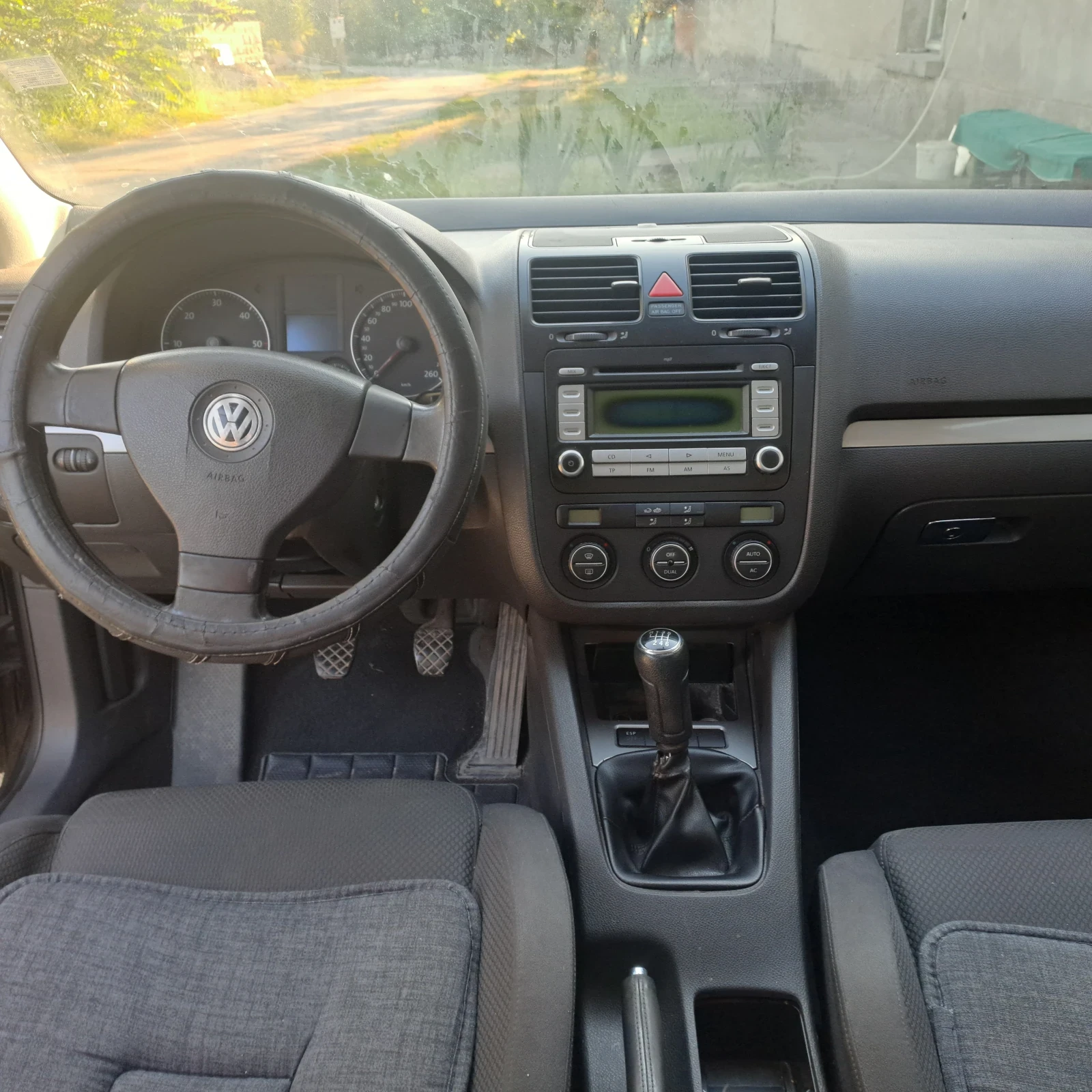 VW Golf, снимка 4 - Автомобили и джипове - 55747597