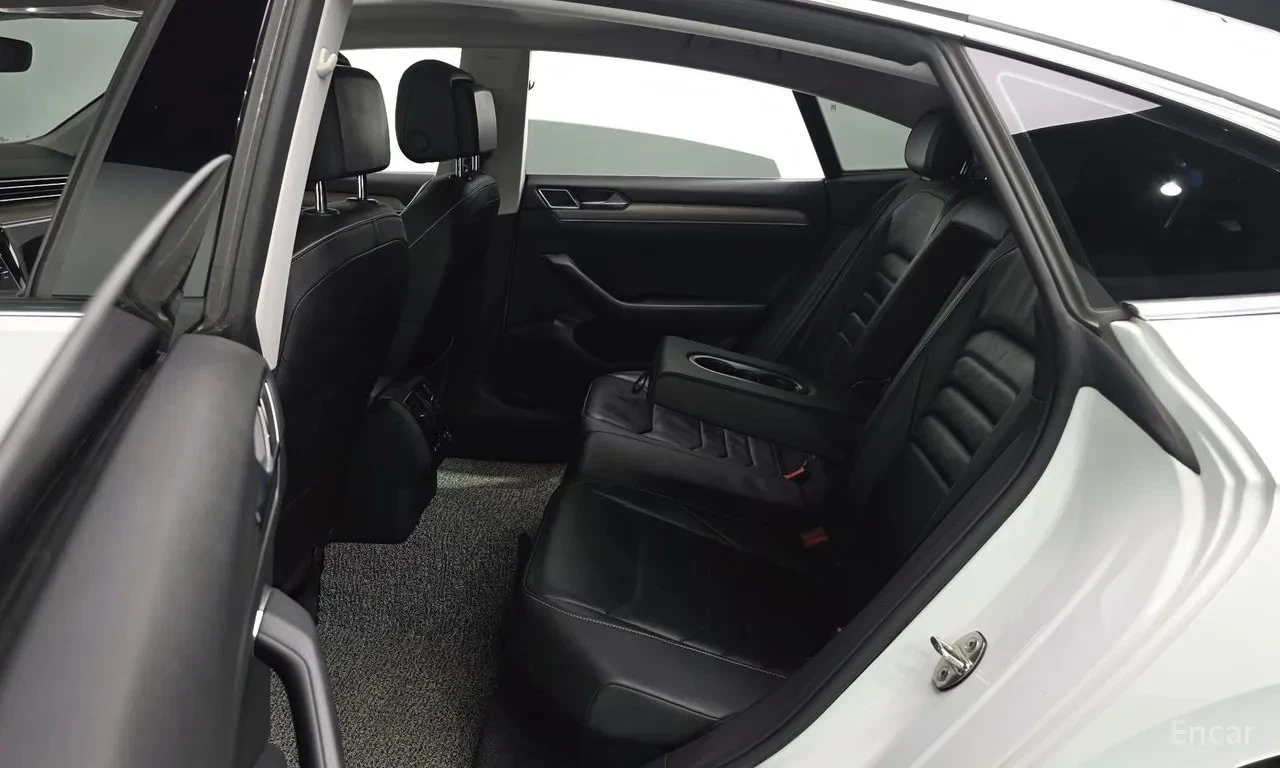 VW Arteon * 2.0 TDI Prestige * КРАЙНА ЦЕНА ДО БЪЛГАРИЯ, снимка 11 - Автомобили и джипове - 55843078