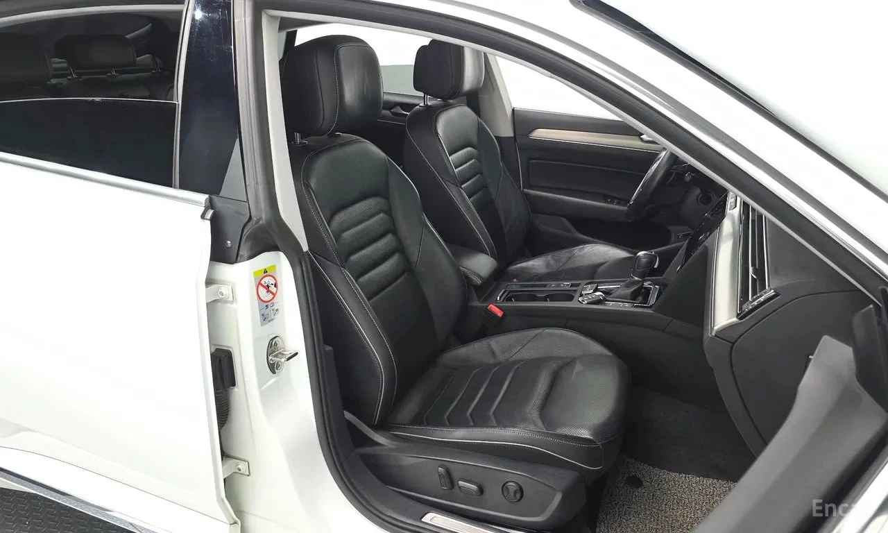 VW Arteon * 2.0 TDI Prestige * КРАЙНА ЦЕНА ДО БЪЛГАРИЯ, снимка 12 - Автомобили и джипове - 55843078