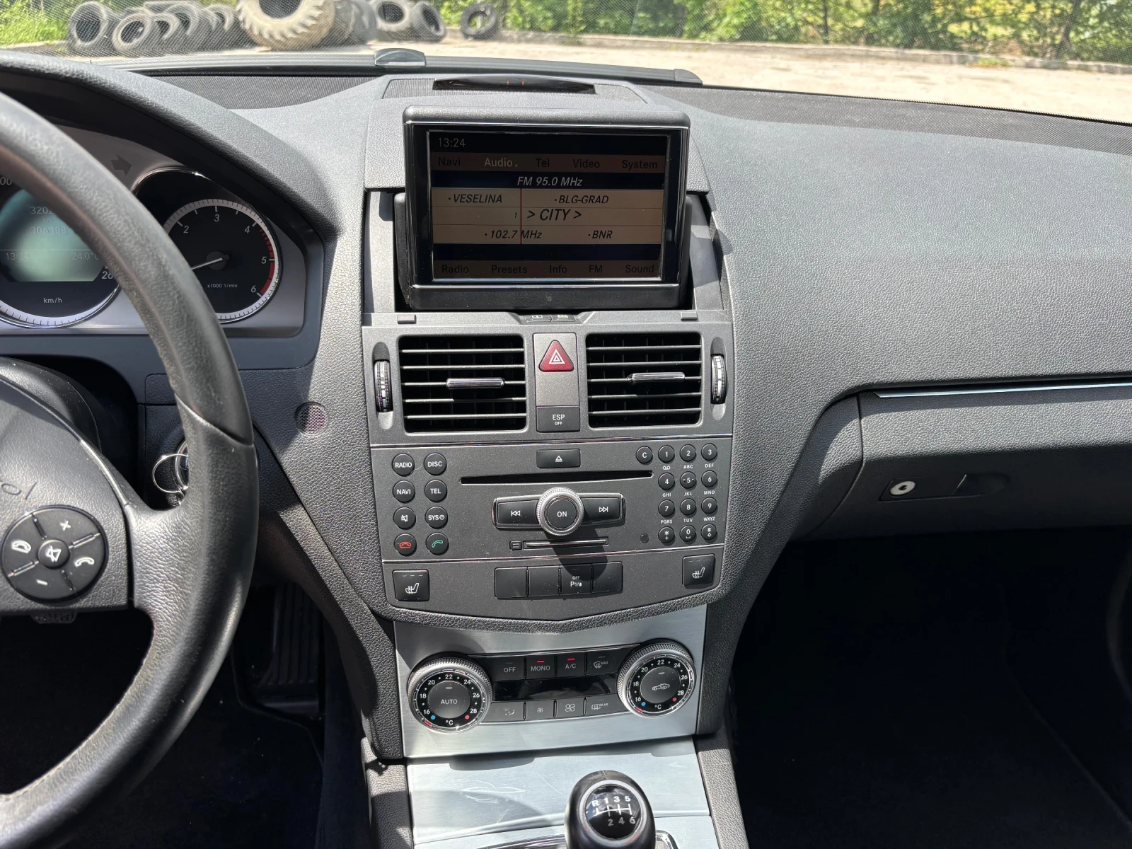 Mercedes-Benz C 350 CDI Avantgarde V6 Bi-xenon, снимка 10 - Автомобили и джипове - 56112833