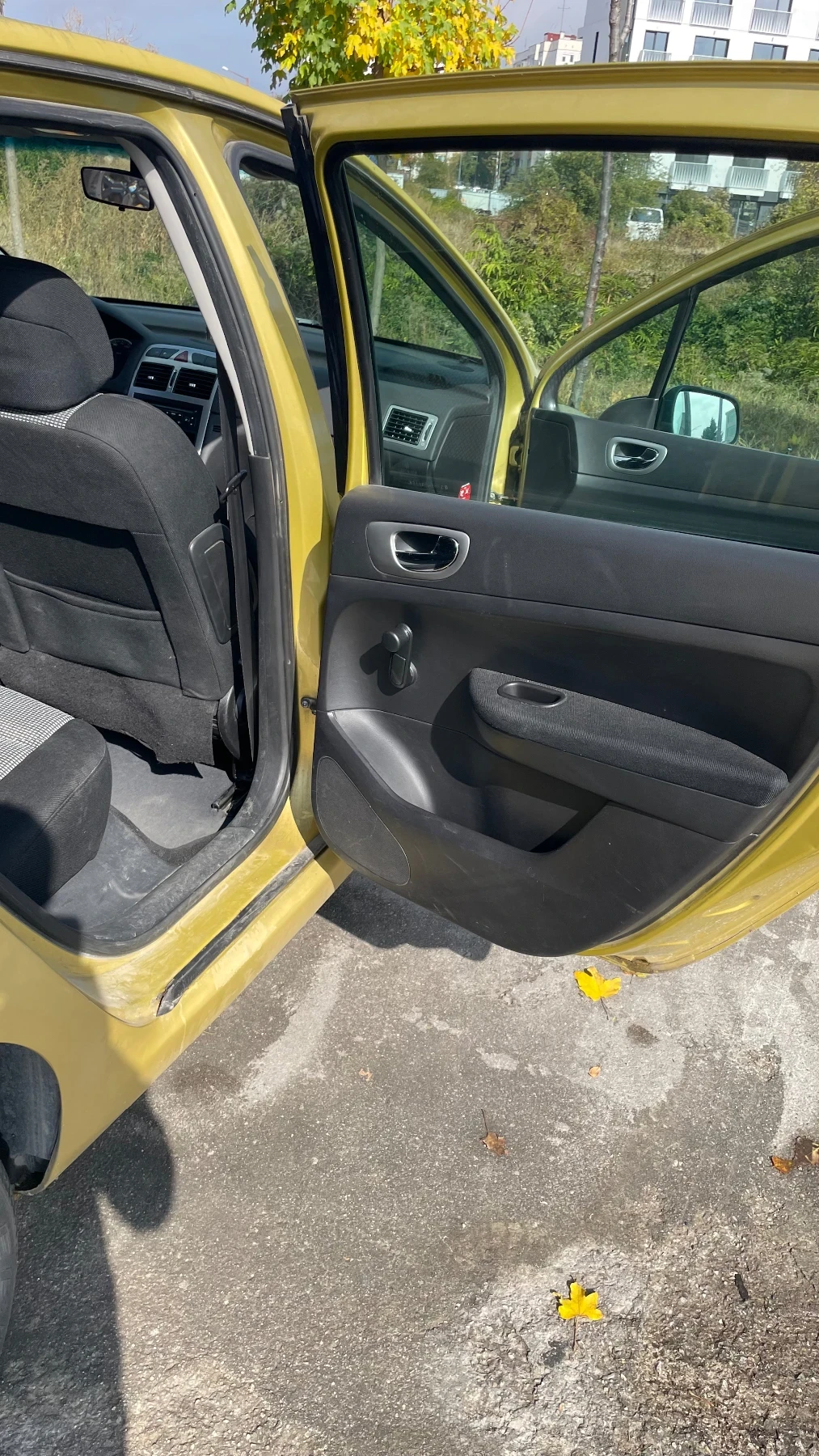 Peugeot 307 1.6 HDI, снимка 15 - Автомобили и джипове - 56543162