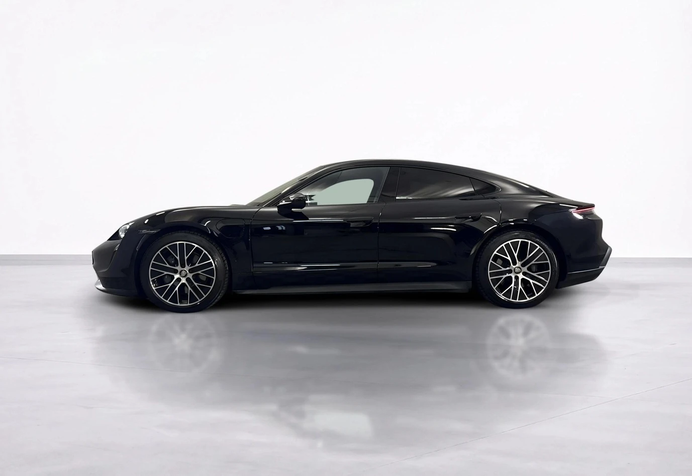 Porsche Taycan, снимка 3 - Автомобили и джипове - 56702473