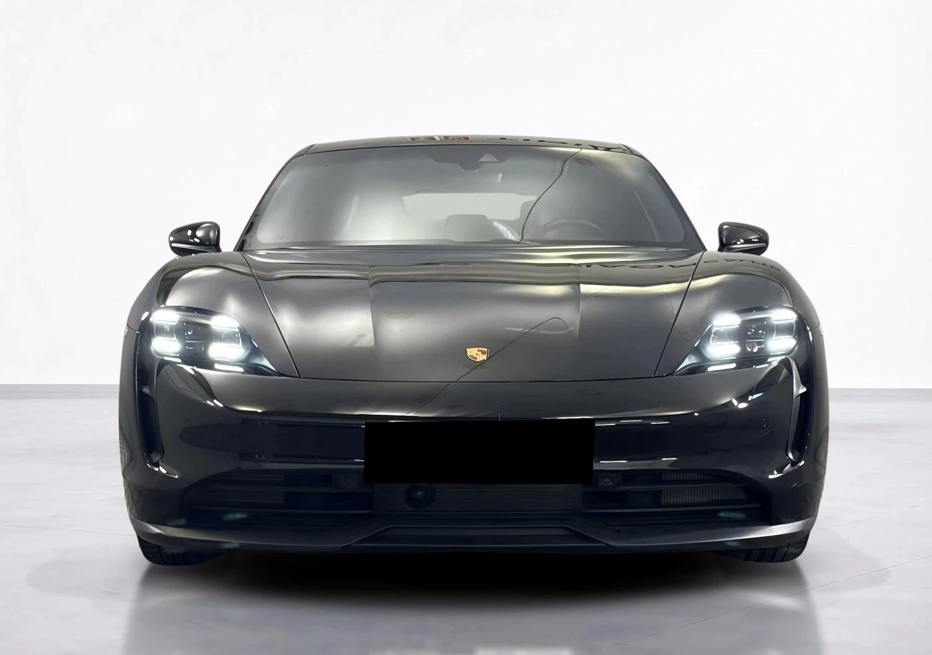 Porsche Taycan, снимка 2 - Автомобили и джипове - 56702473