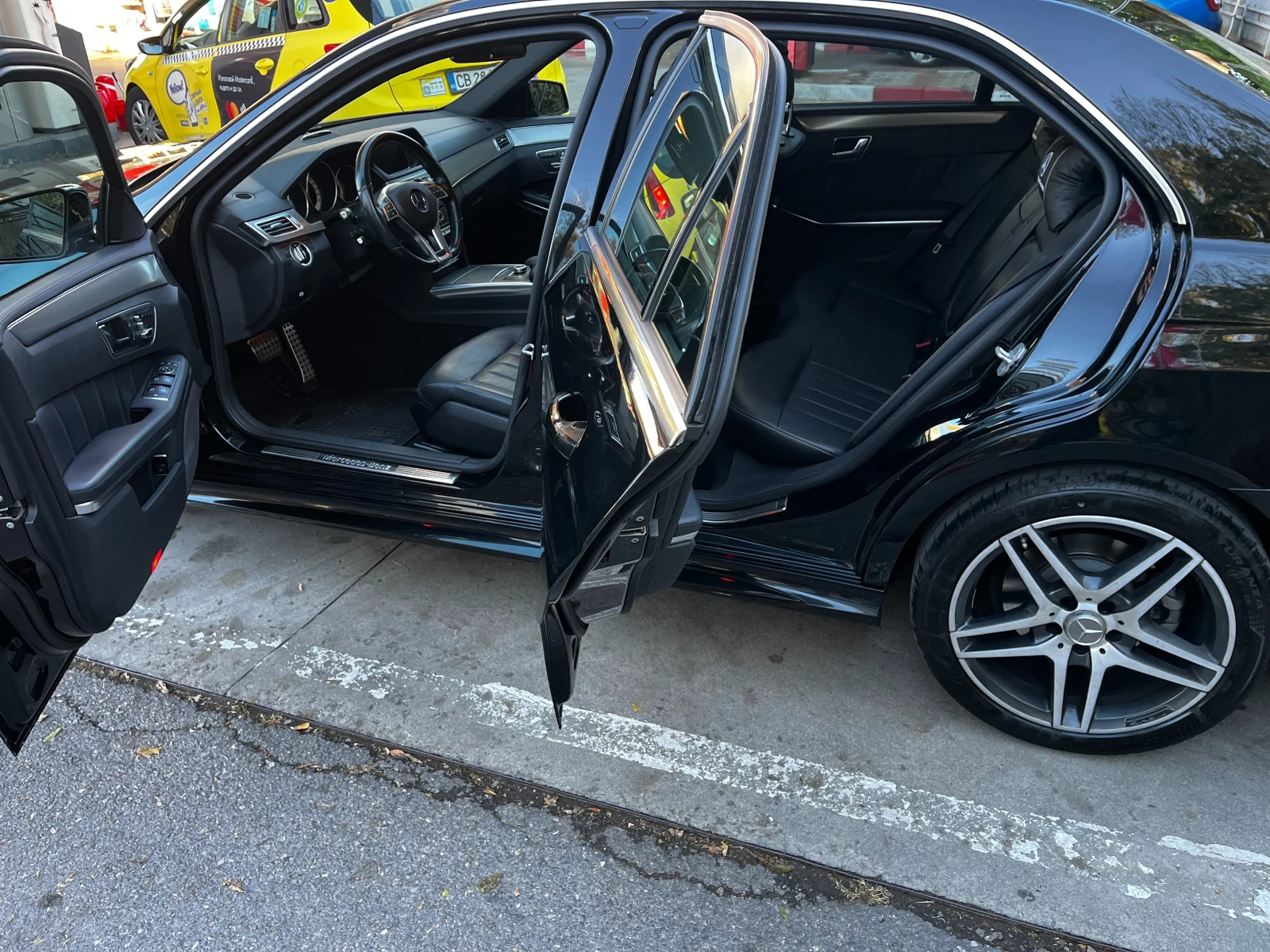Mercedes-Benz E 350, снимка 11 - Автомобили и джипове - 56742936