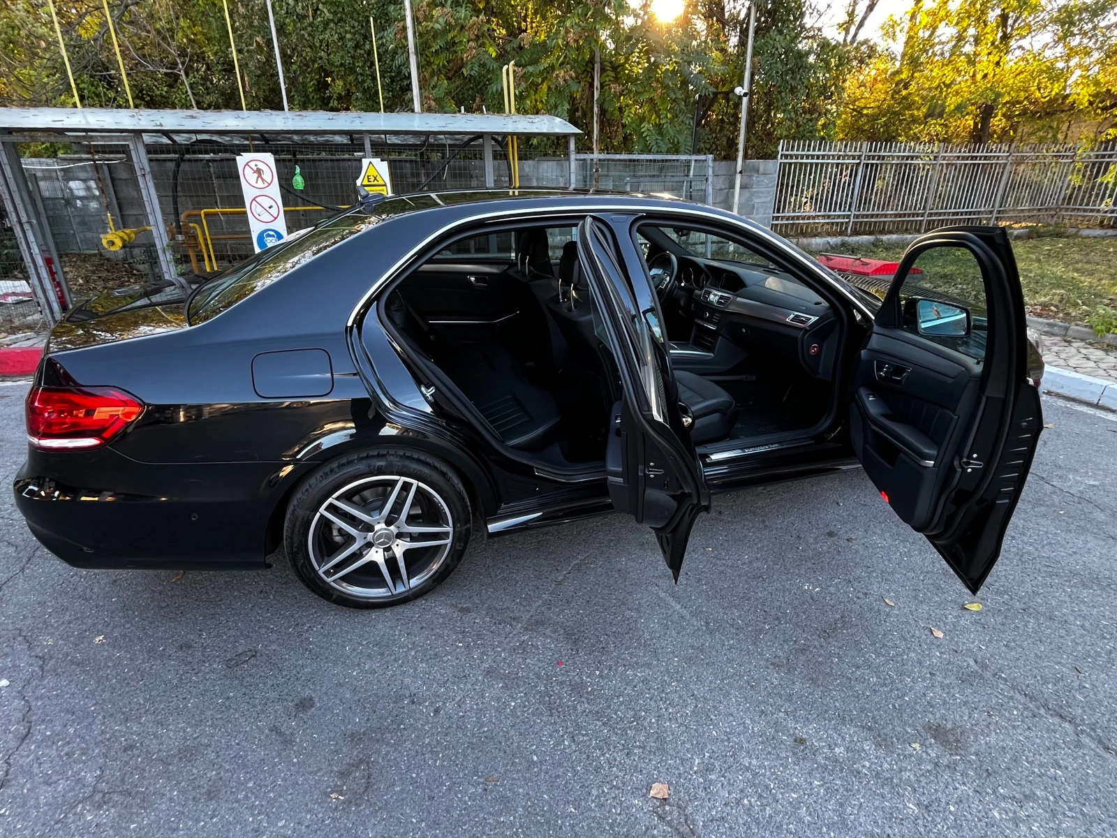 Mercedes-Benz E 350, снимка 12 - Автомобили и джипове - 56742936
