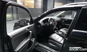 VW Tiguan 2.0 TDI Premium, снимка 13