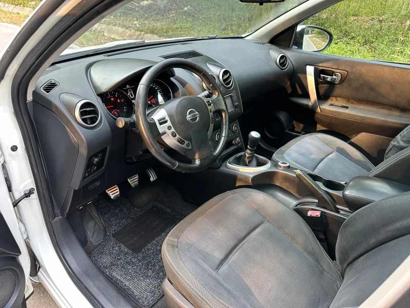 Nissan Qashqai 2.0d 4x4, снимка 7 - Автомобили и джипове - 47158767