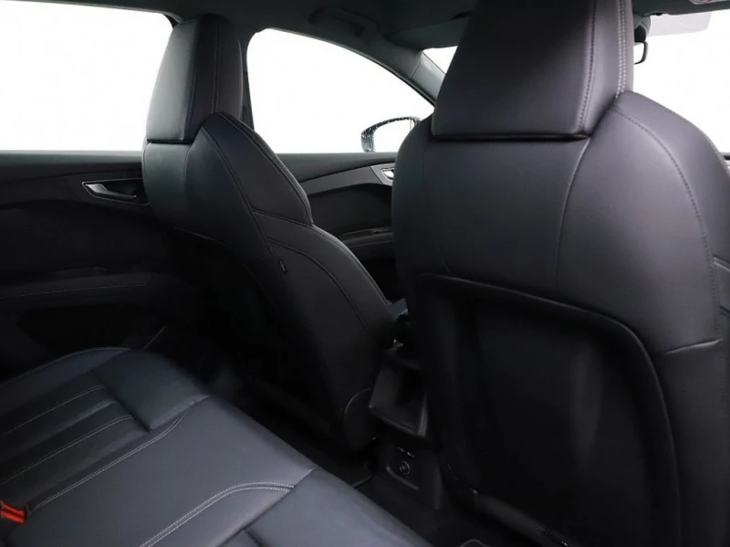 Audi Q4 40 e-tron sportback, снимка 14 - Автомобили и джипове - 49719198