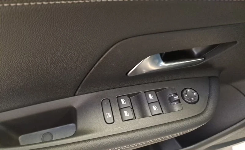 Opel Mokka НОВ!1.2 M-HEV/144HP/GS/NAVI/DIIGI/COMFORT/708vpr, снимка 15 - Автомобили и джипове - 51536686