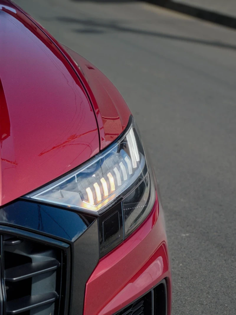 Audi SQ8, снимка 4 - Автомобили и джипове - 52472447