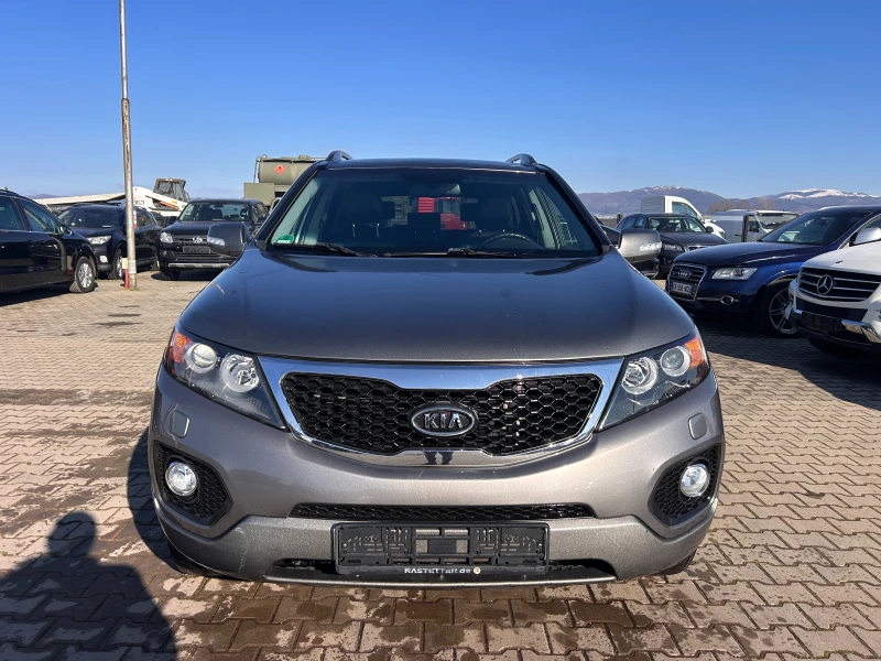 Kia Sorento 2.2CRDI 4WD AVTOMAT/PANORAMA/NAVI EURO 5, снимка 3 - Автомобили и джипове - 53155140