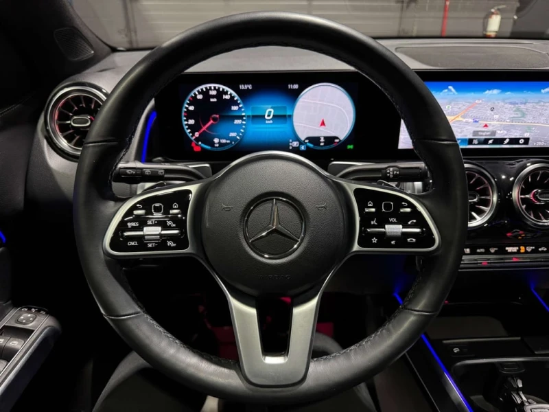 Mercedes-Benz GLB * GLB250 / GLB250 4MATIC * CARFAX * ЦЕНА ДО БГ, снимка 12 - Автомобили и джипове - 53286663